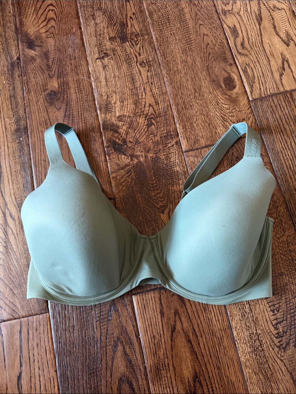 SMOOTHEZ BY  AERIE Seamless Light Sage T-Shirt Bra Size 36DDD